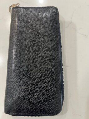 LOUIS VUITTON LV Zippy Vertical Long Wallet Monogram Taurillon Black
